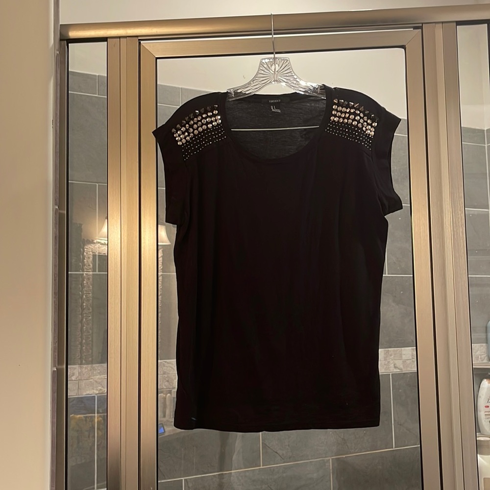 Women’s shirt